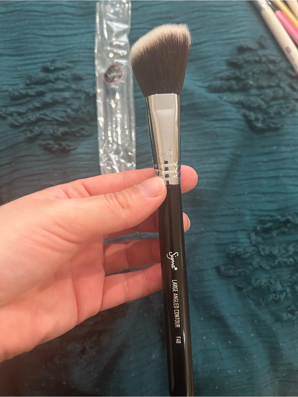 Sigma Beauty Angled Contour Brush - Black & Silver